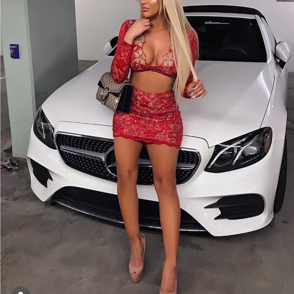 holt miami styles Tops - Holt Miami top (runs a little small) and gives great cleavage!!